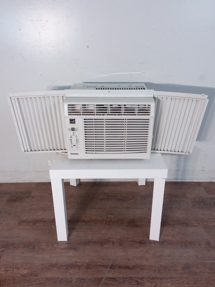 6,000 BTU Air Conditioner