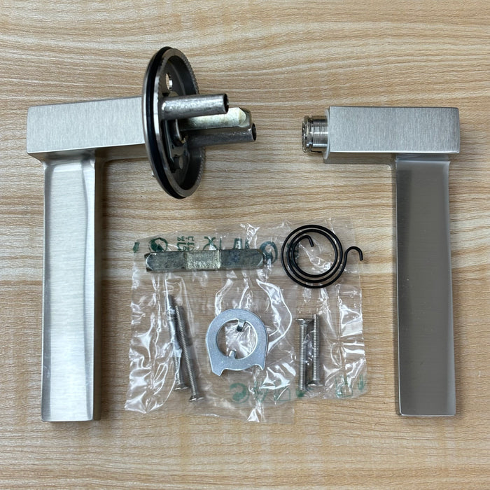 Passage Lever Set, Right Handing in Satin Nickel, 1001LOUMRSRH15