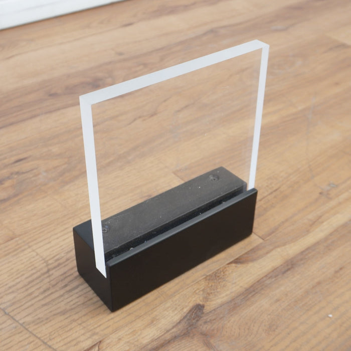 2W LED Wall Light in Black