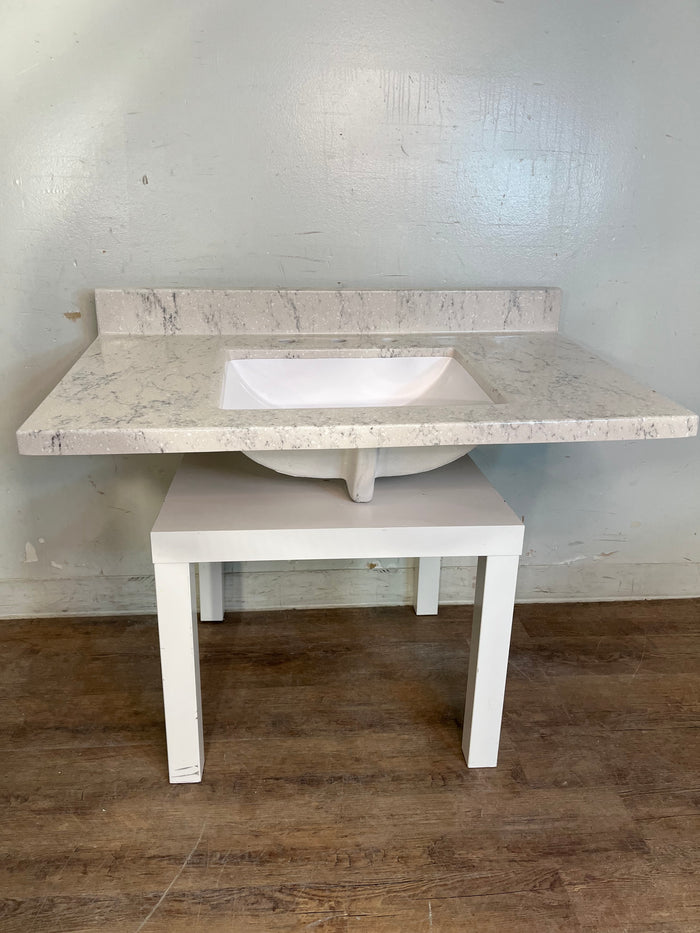 Vanity Counter Top in Arctic Snow