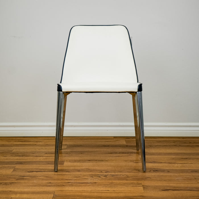 Laja 880 Chair by Alessandro Busana  18" Seat H