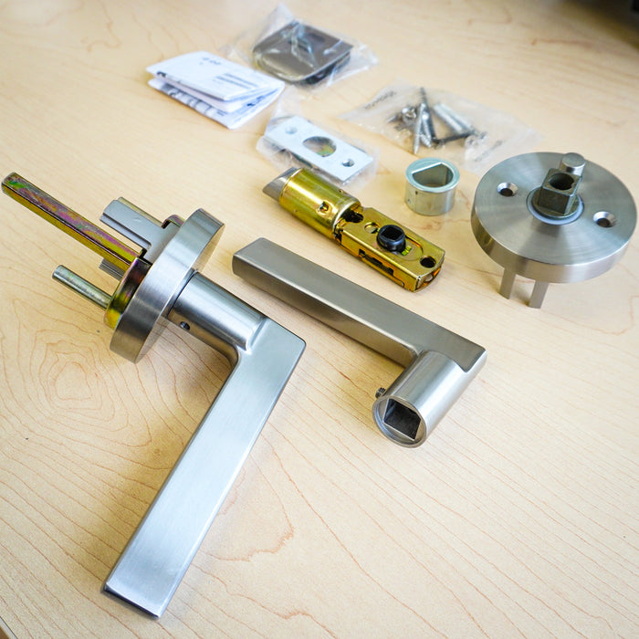 Weiser Halifax Round Privacy Lever in Satin Chrome – 9SPVL3310-002