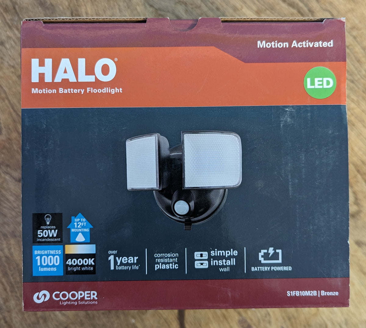 HALO 1000 Lumens Battery Powered LED Security Area Light