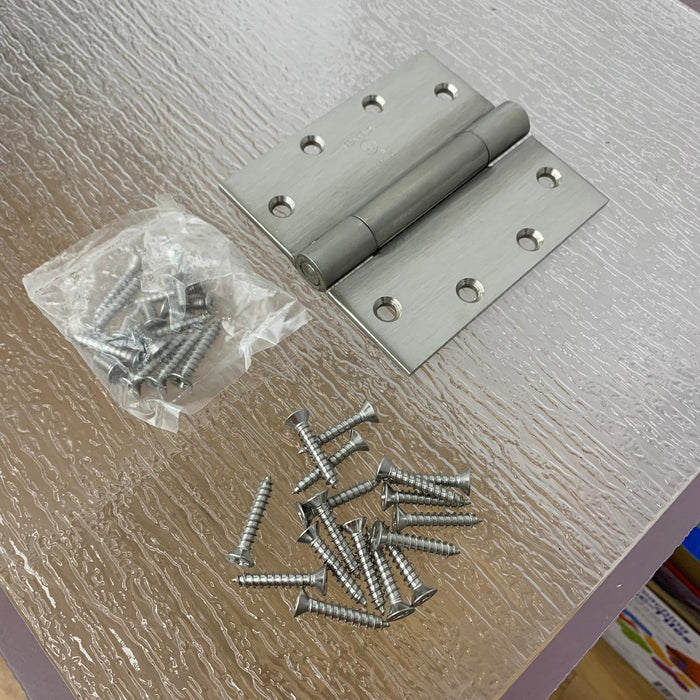 ASSA ABLOY 5x4.5 MK134120 Brass Heavy Duty Hinge