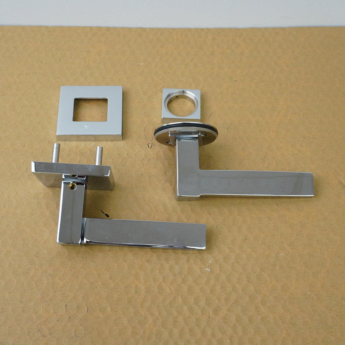 Louisiana Passage Lever Set on Square Roses, Left Hand 8025LOUSR