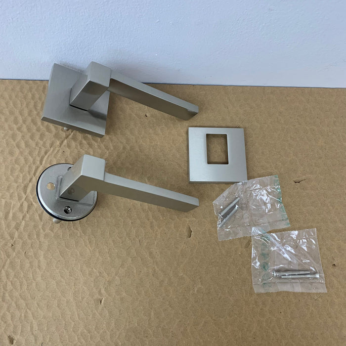 Louisiana Passage Door Lever Set - Right Hand, Satin Nickel 1001LOUSR