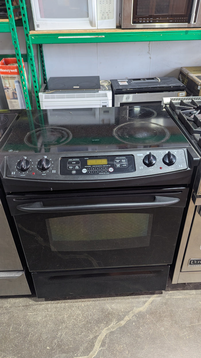 31"W Black GE Profile Stove