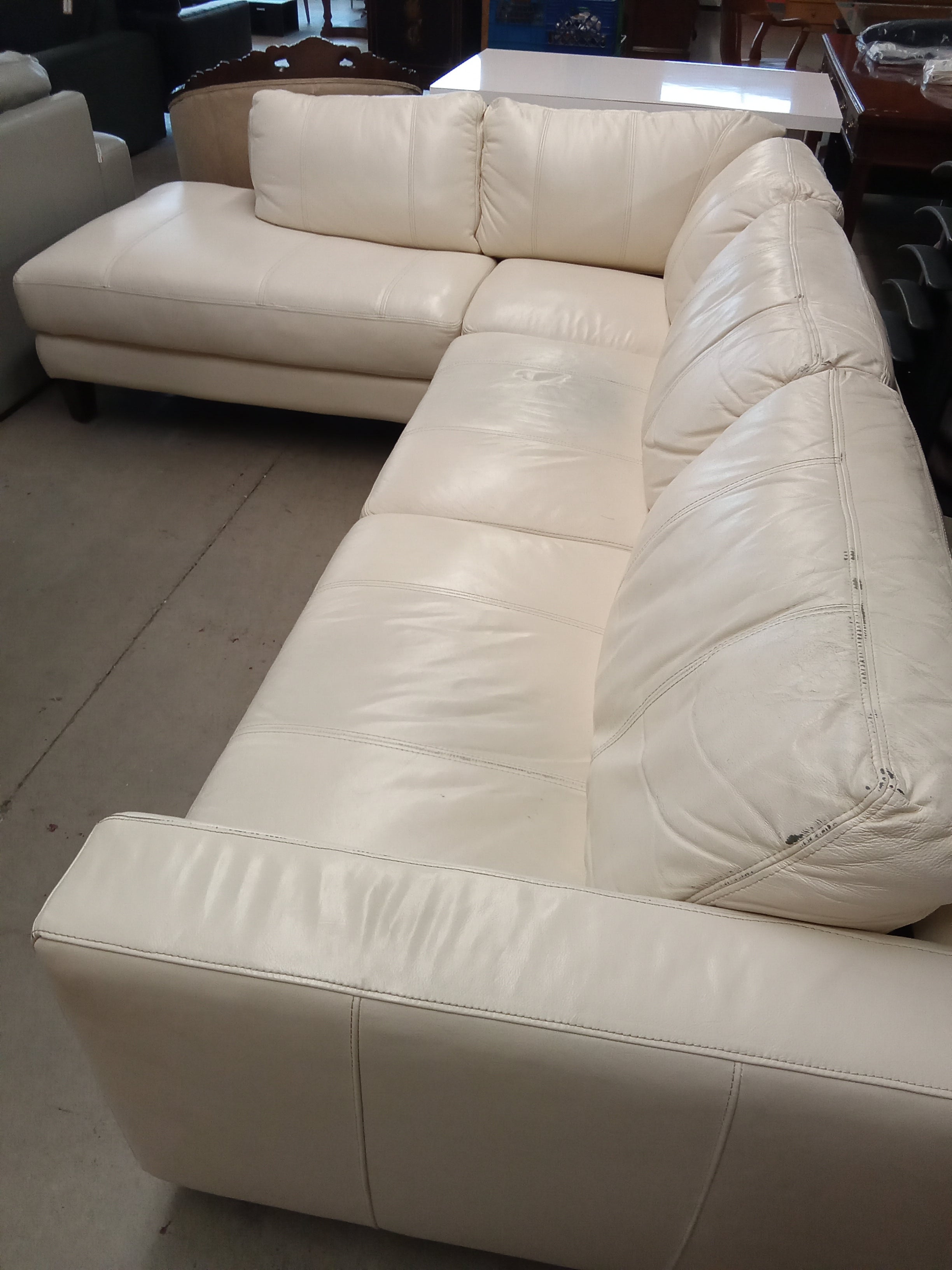 110"W 2-Piece Sectional in Cream Leather – Habitat ReStore GTA
