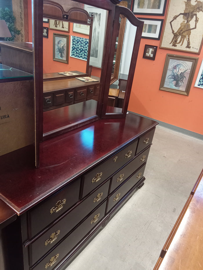 64"W 7-Drawer dresser + Mirror