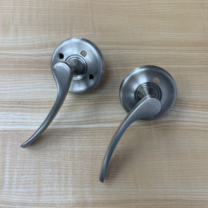 Woodbridge Passage Door Lever Set - Left Hand, Satin Nickel 2001WDGTRE