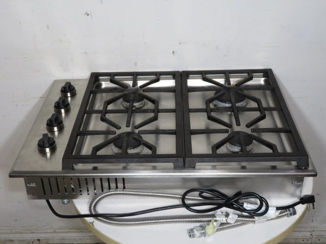 30" Wolf Stainless Steel Gas Cooktop