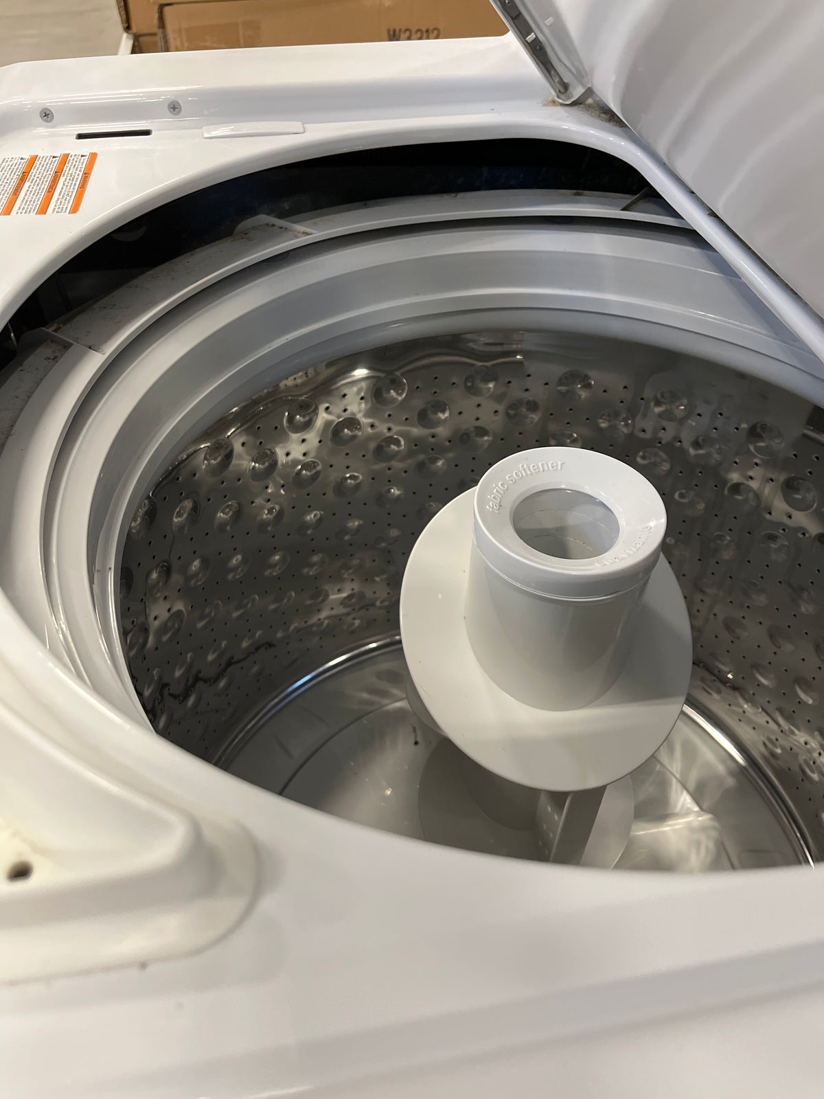 27" Stacked Electric Washer & Dryer in White