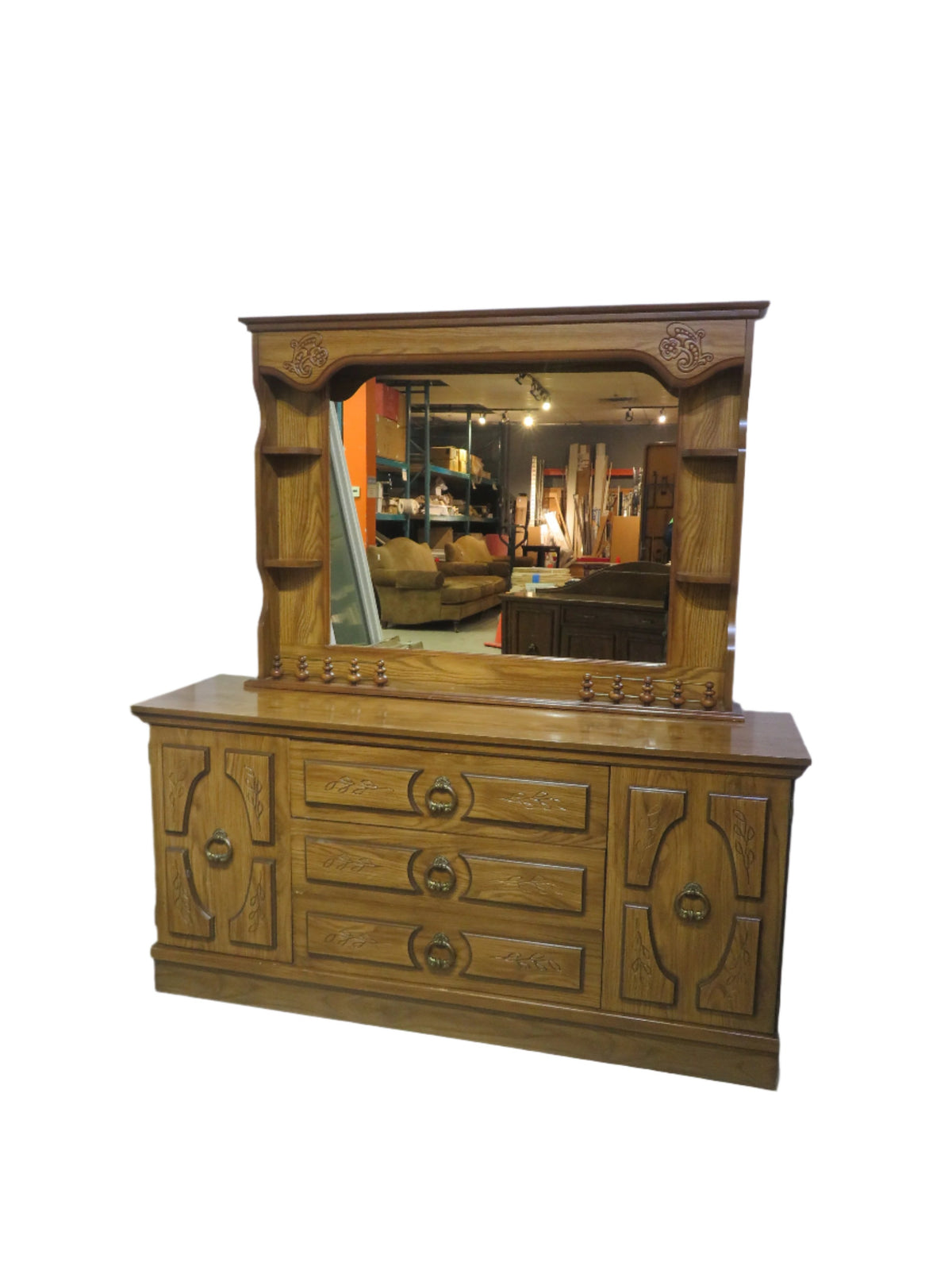 Dresser With Mirror