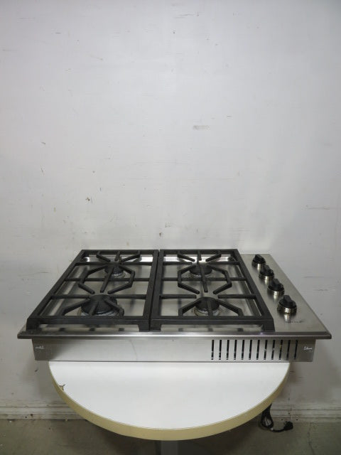 30" Wolf Stainless Steel Gas Cooktop