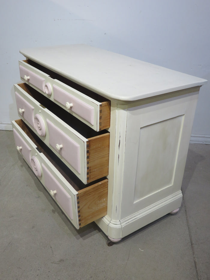 Vintage 3-Drawer Dresser