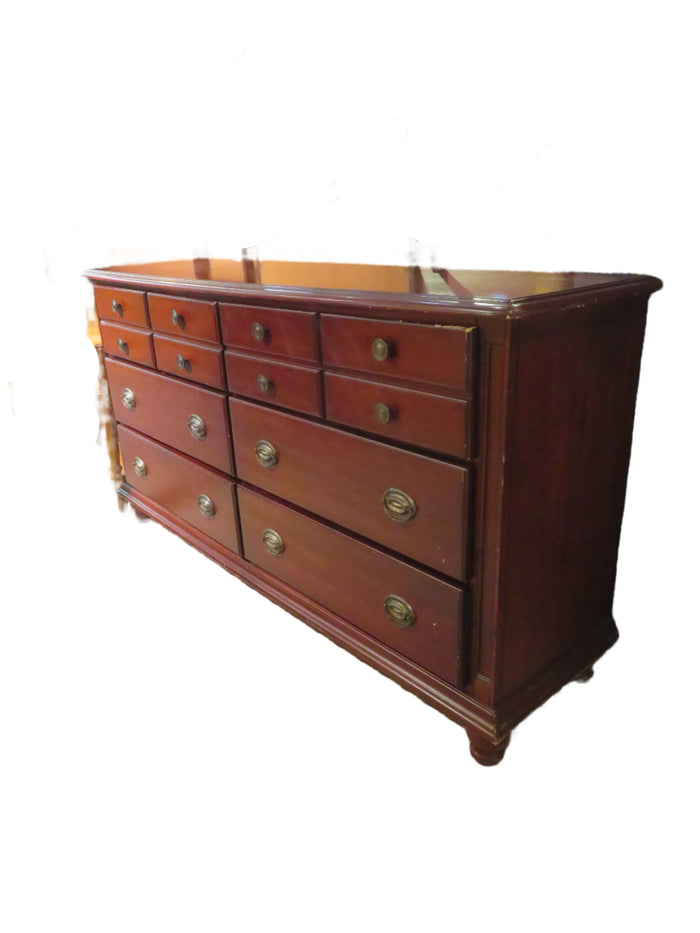 Reddish-Brown 6 Drawer Dresser