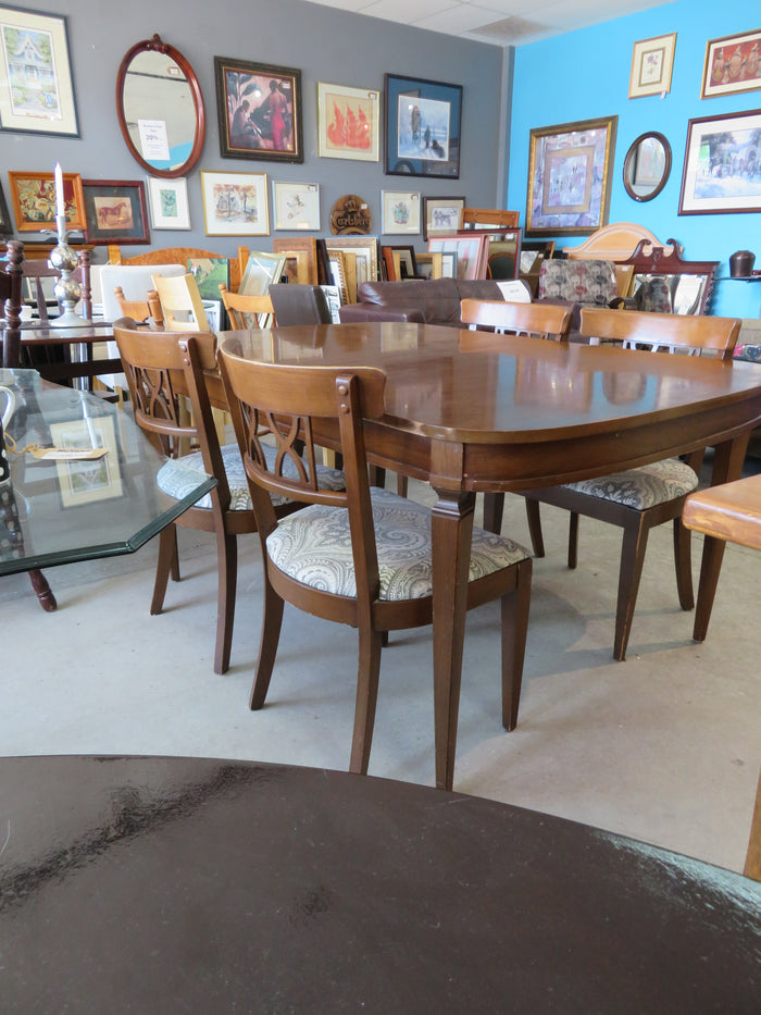 Dining Table with 4 Chairs and 3 Leaf Extensions