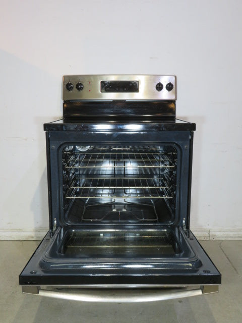 Insignia 30" Freestanding Electric Glass Top Range