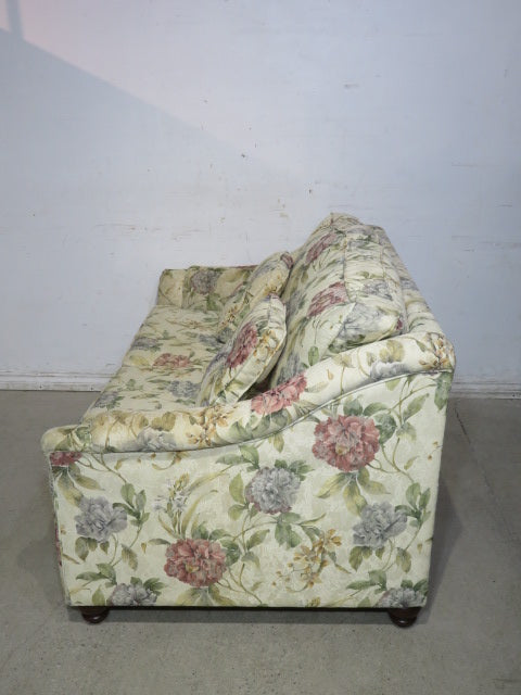 Floral Love Seat with Throw Cushions
