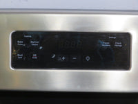 Insignia 30" Freestanding Electric Glass Top Range