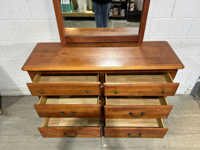 Damaska Dresser with Mirror