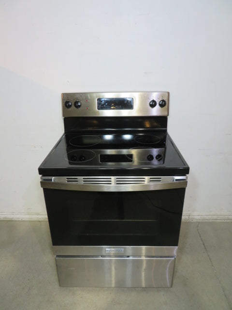 Insignia 30" Freestanding Electric Glass Top Range