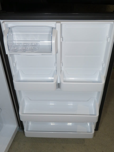 Stainless Steel Vissani Fridge with Top Freezer