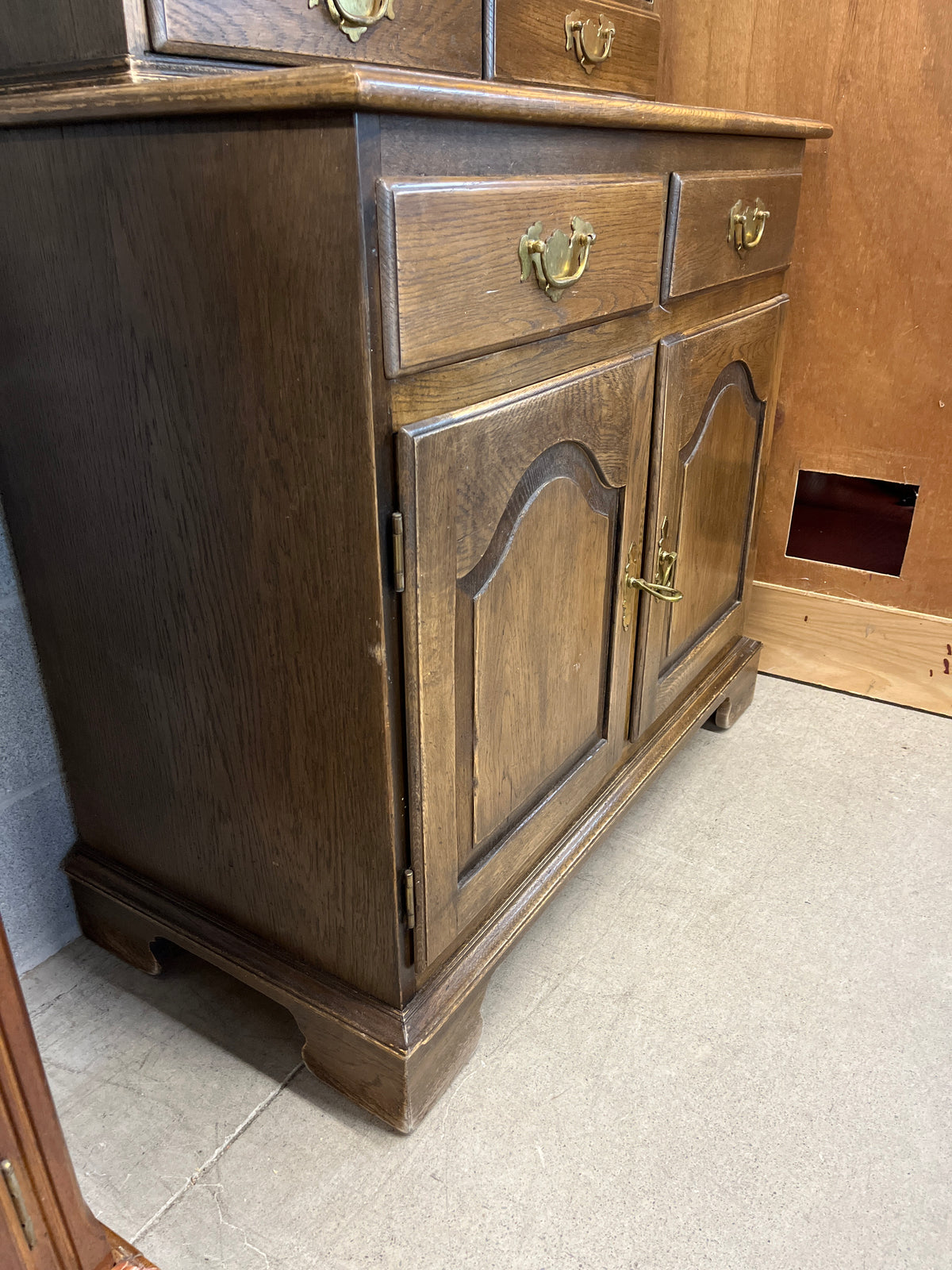 37"W Sideboard with Hutch