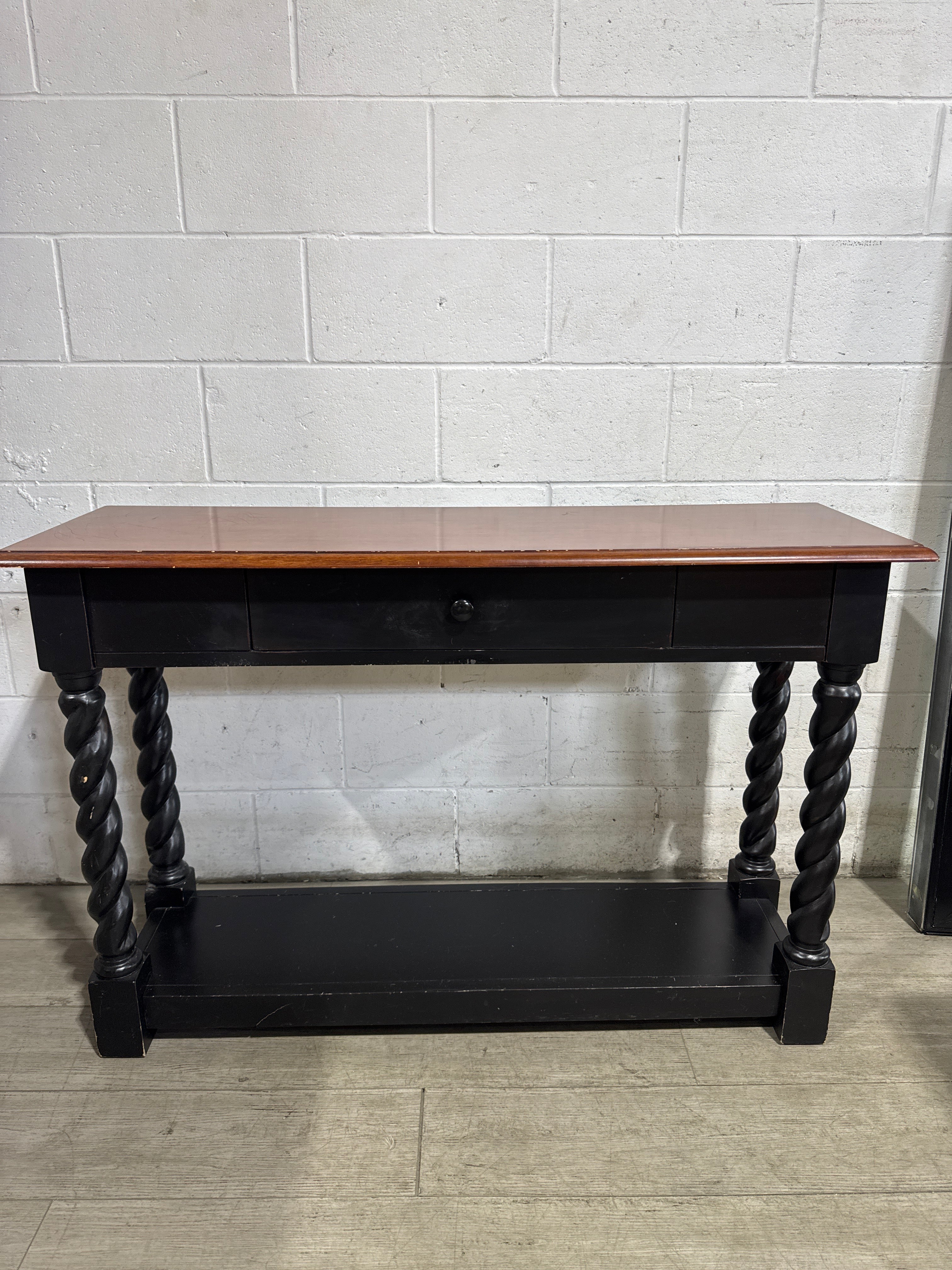 Swirled Legs Console Table – Habitat ReStore GTA