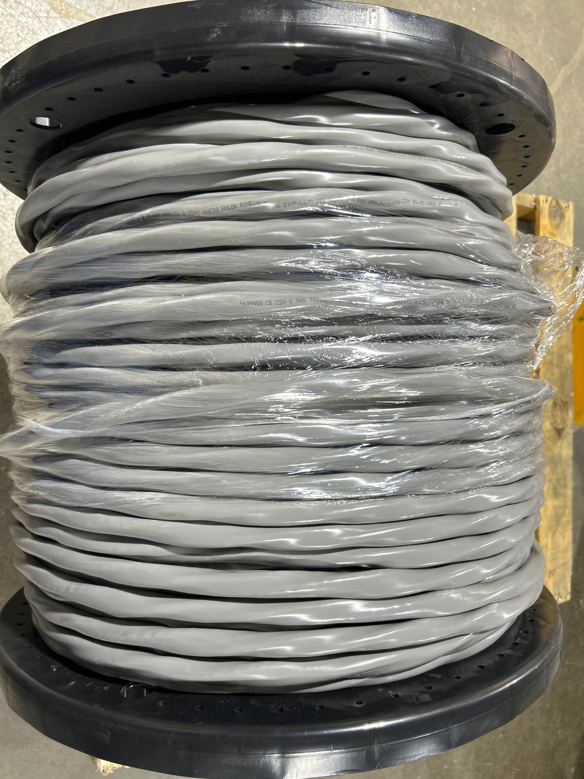 Southwire Romex Simpull Grey NMD90 Electric Cable - 8/3 Gauge - 150-m