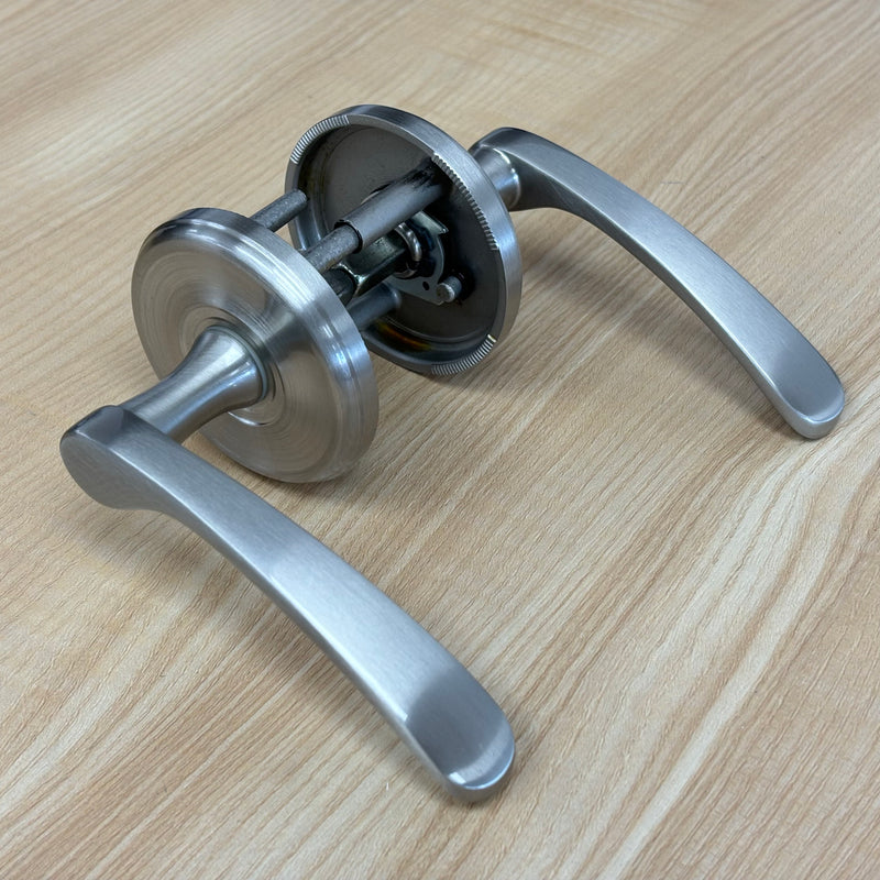Passage Lever Set, Right Handing in Satin Nickel, 1001WDGTRERH15