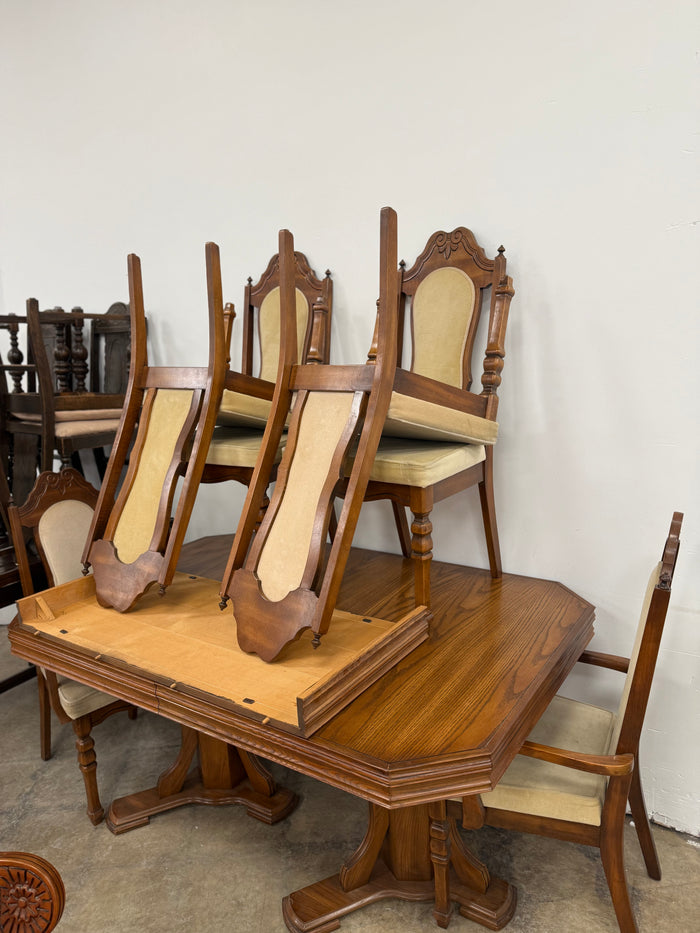 Vintage Styled Light Beige Dining Set