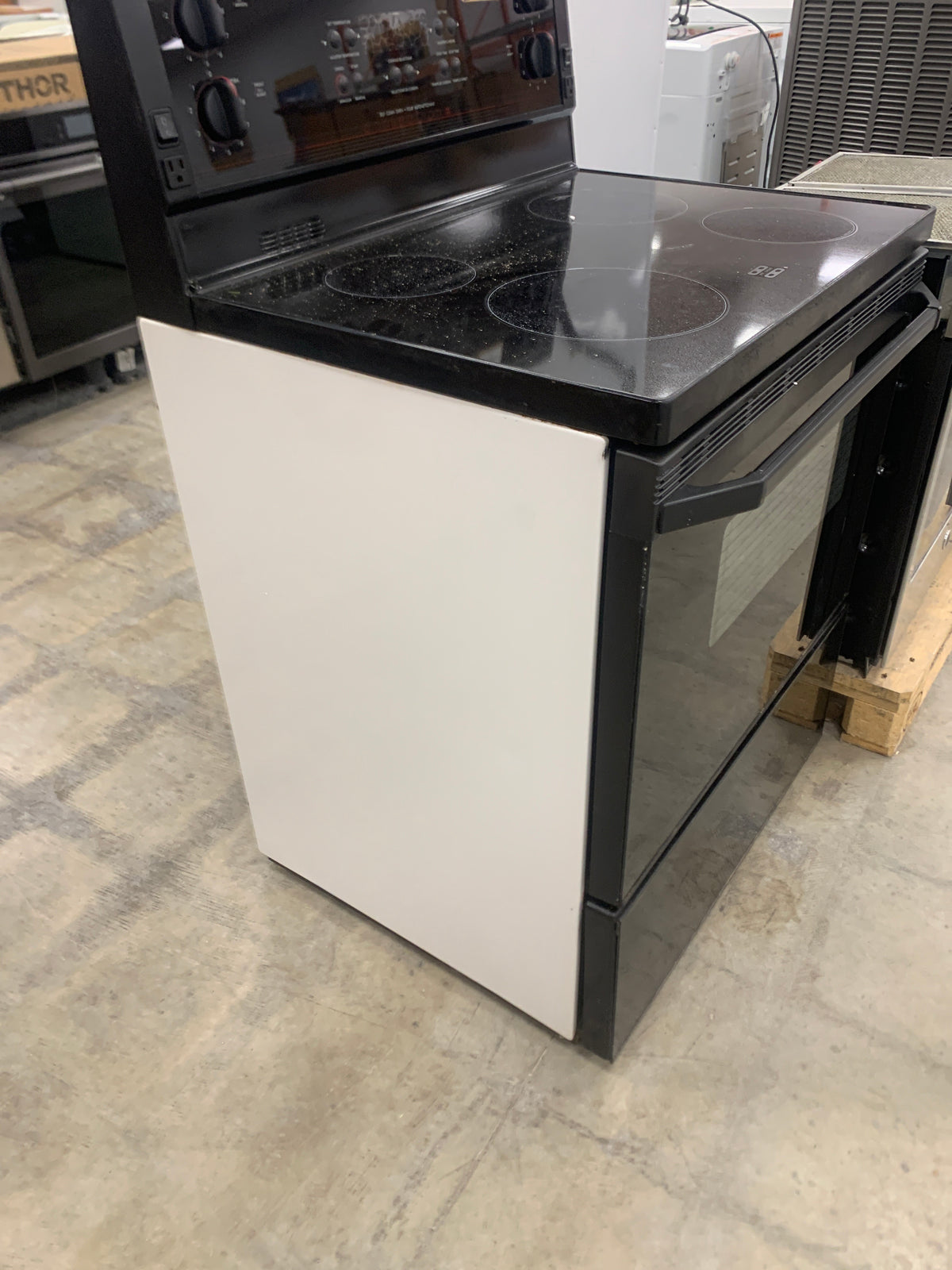 Inglis Royal 1000 Glass Top Stove