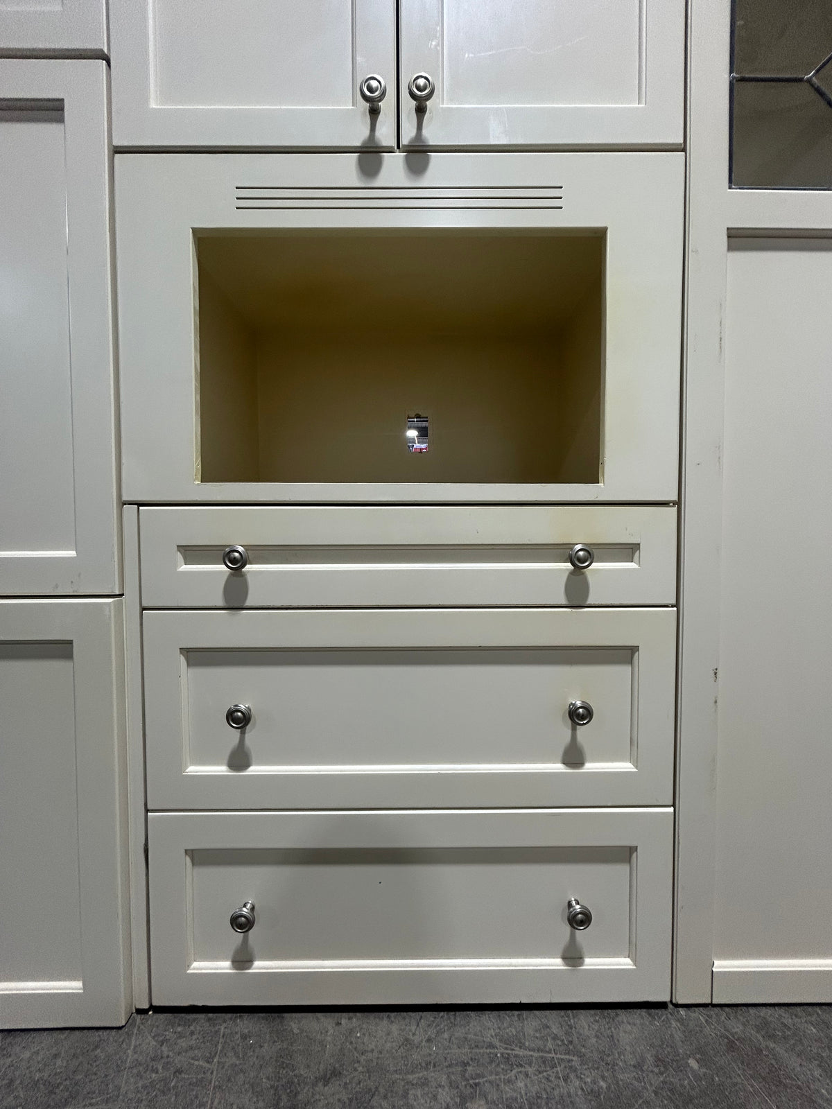 Cameo Beige Upper Kitchen Cabinet Set