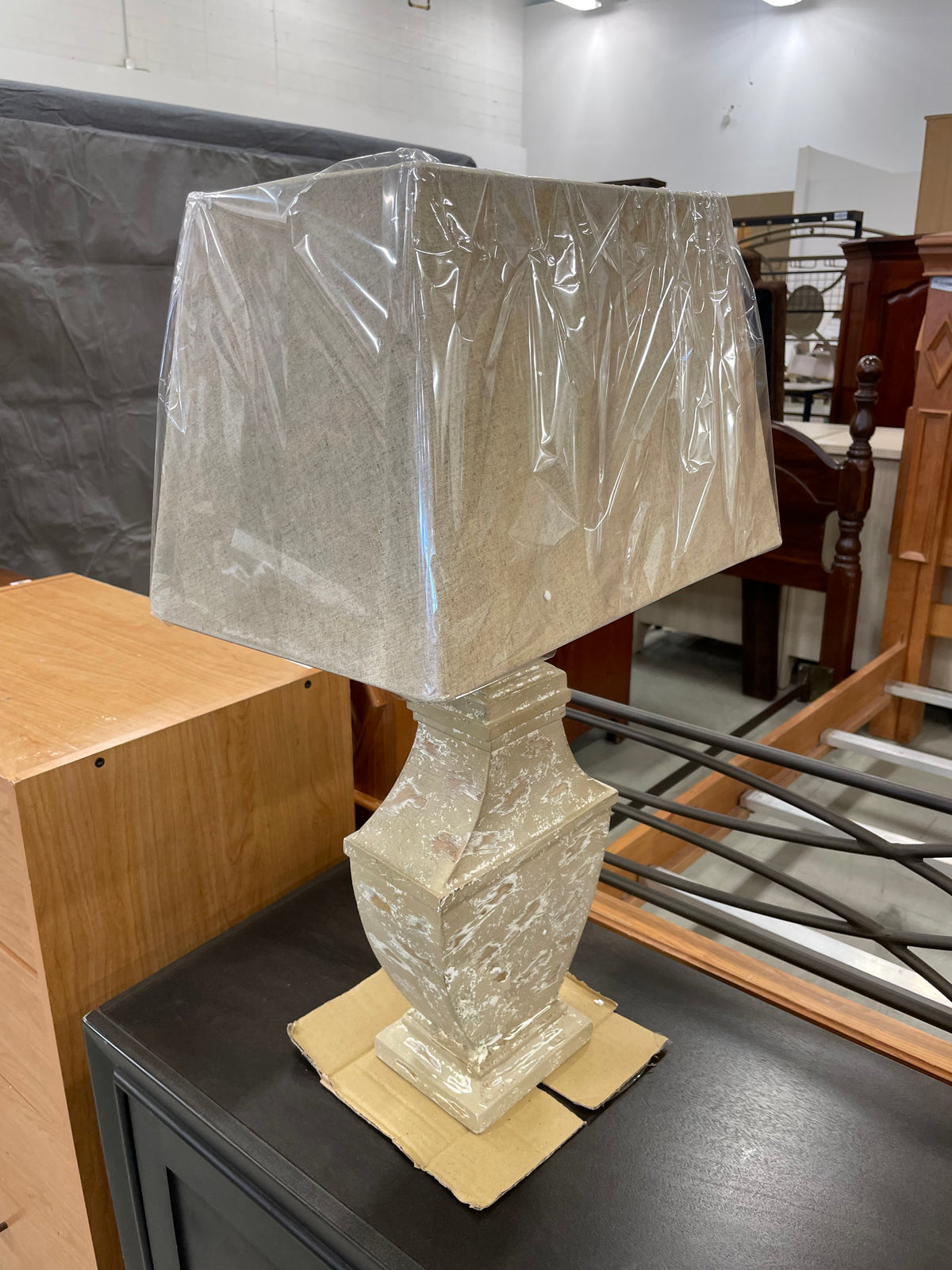 2-tone Pottery Base Table Lamp with Taupe Shade