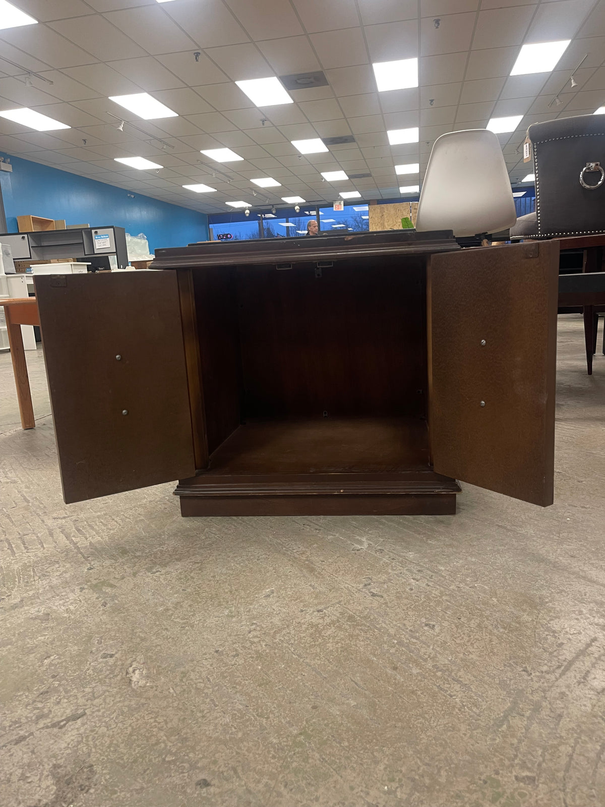 Square End Table With Cubby