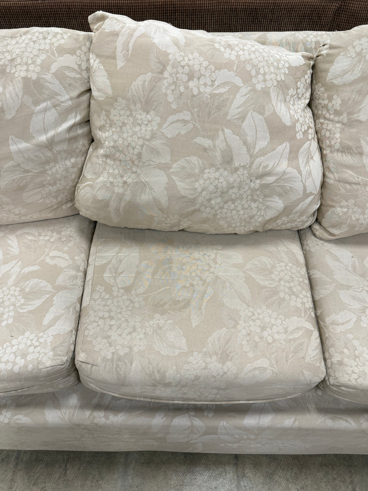 Traditional 3-Seater Floral Damask Cream Sofa