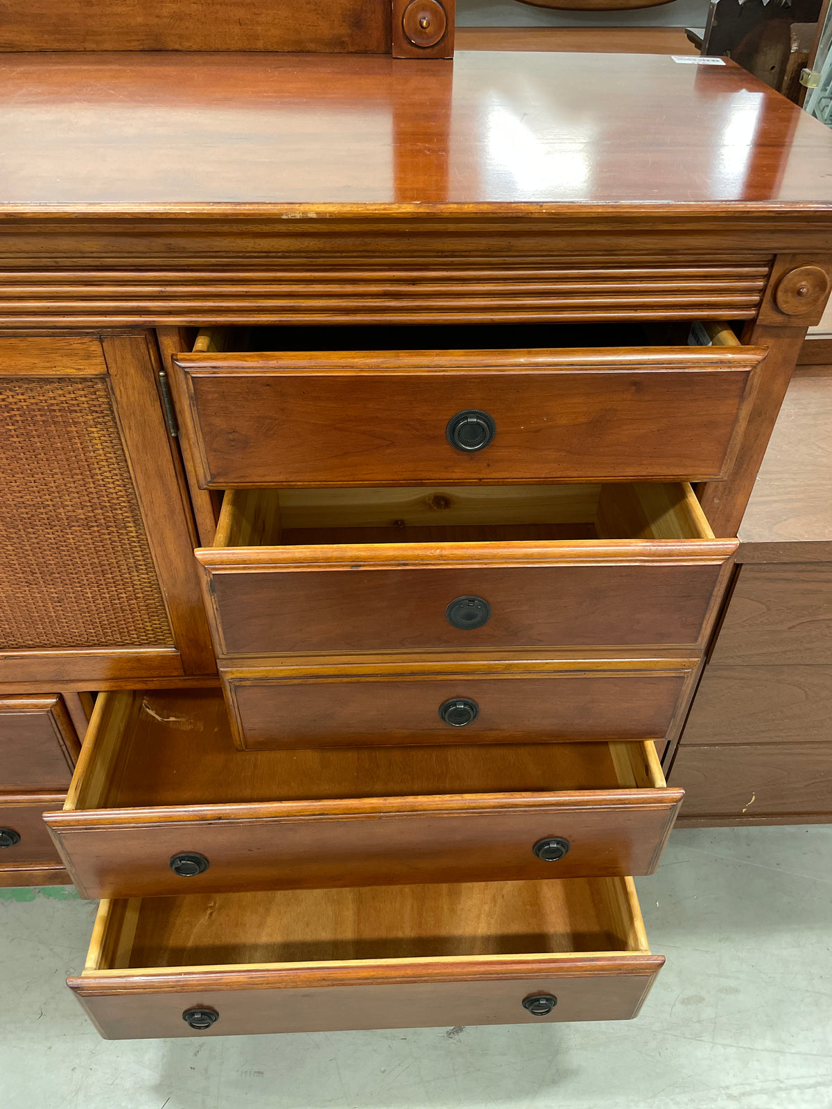 Solid Wood 8-Drawer Dresser with Mirror