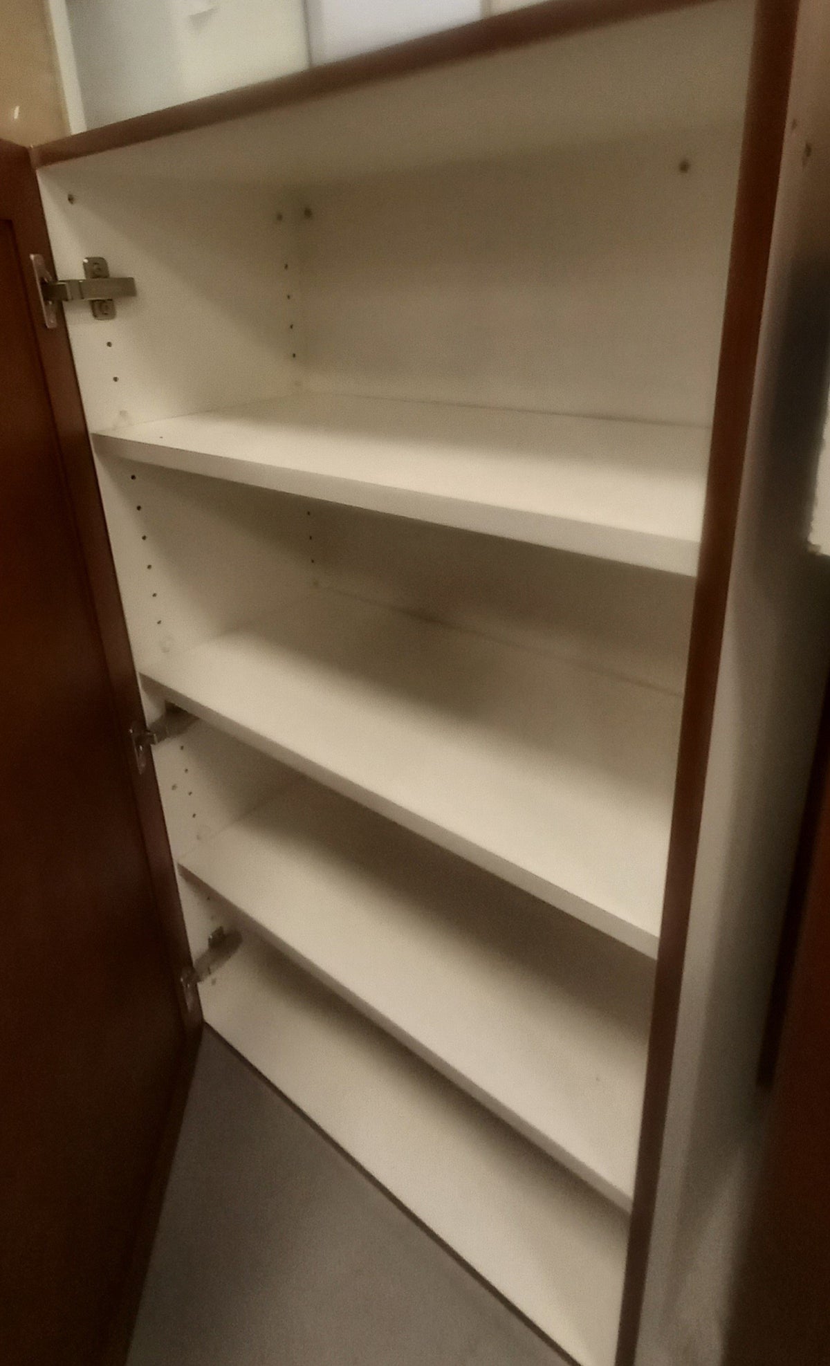 Set of 15 Kitchen Cabinets in Light Brown