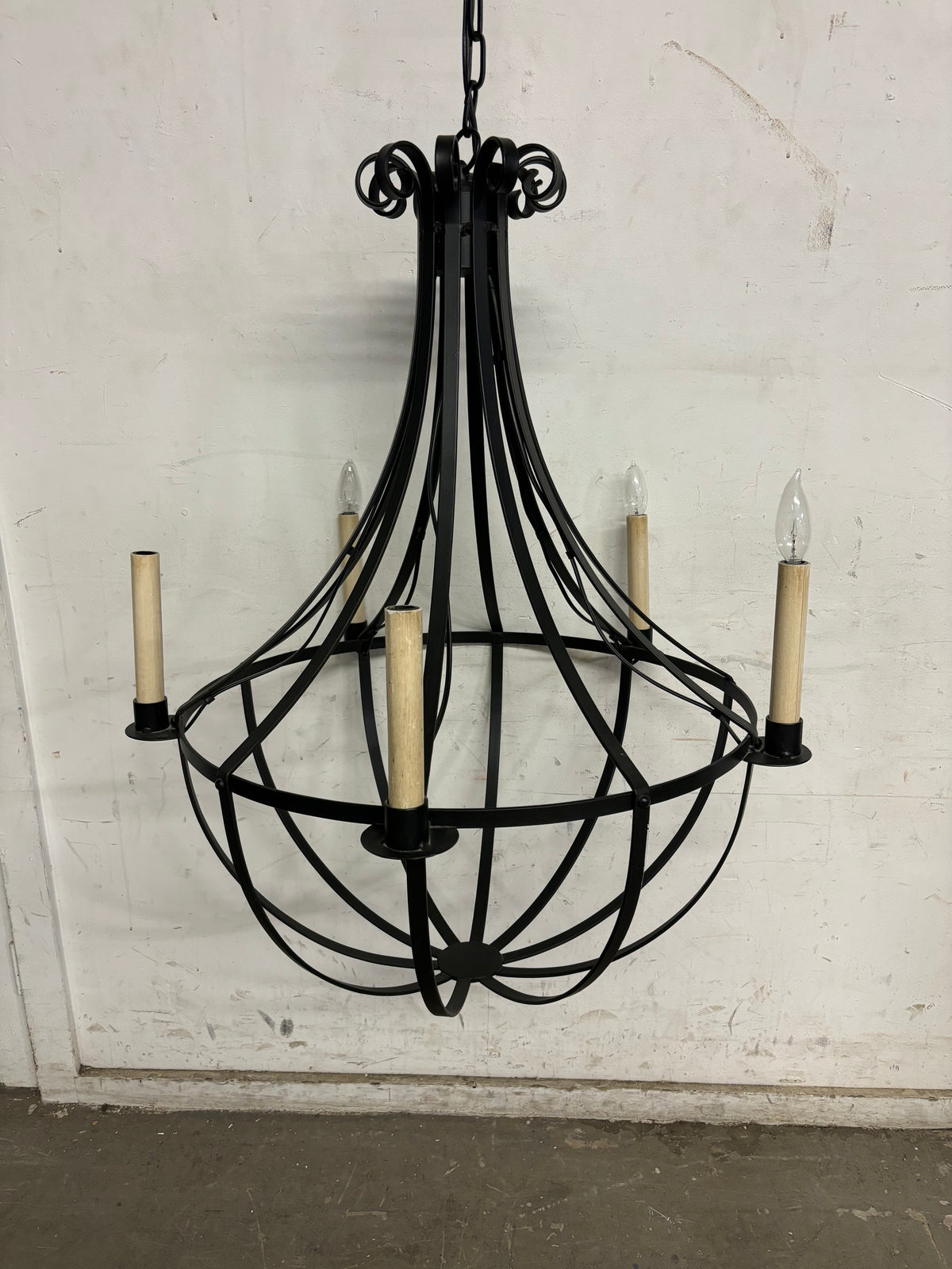 24"Dia Black Iron Chandelier