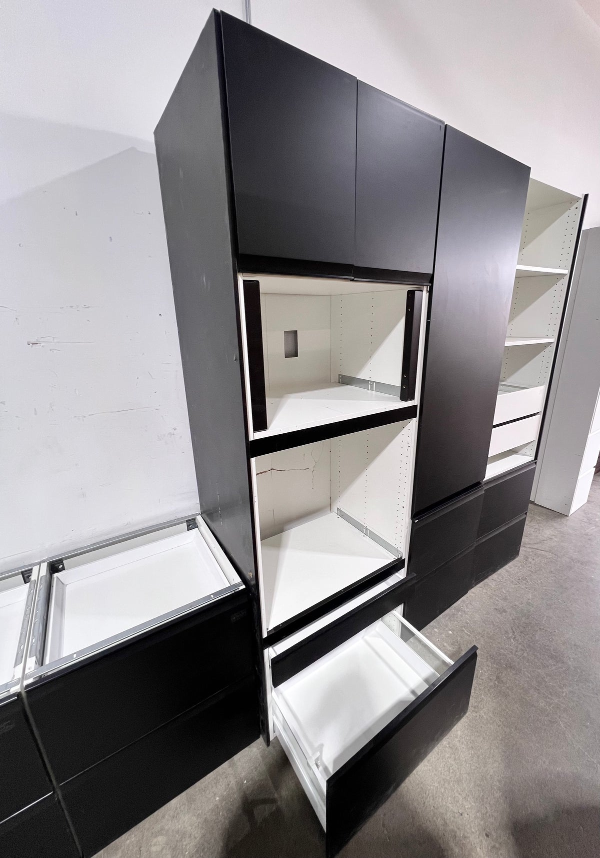 Black Tulip Kitchen Set