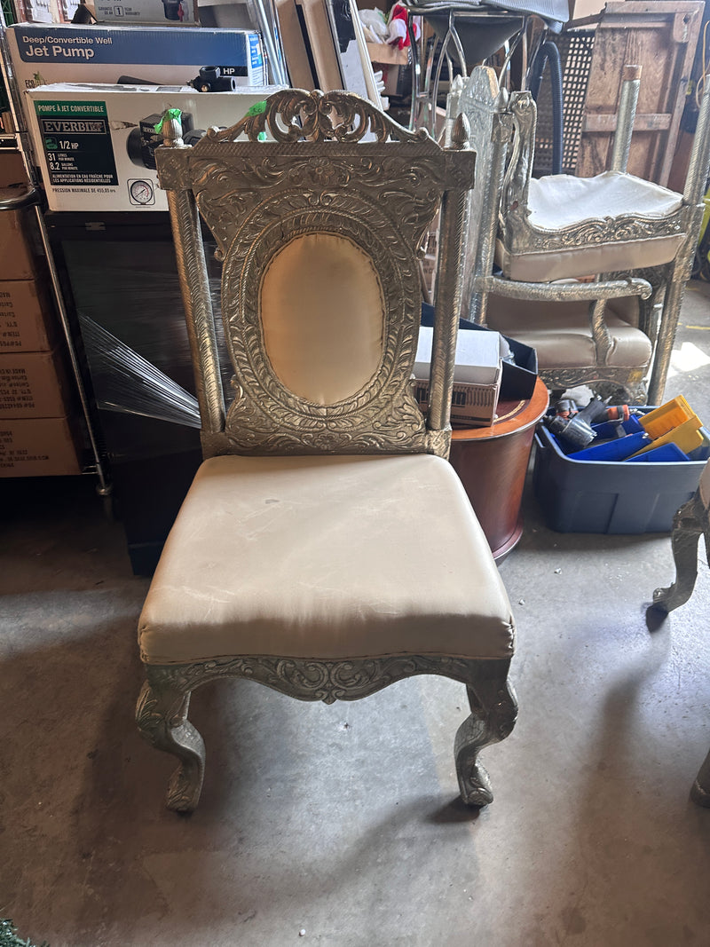 Silver Carved Throne Chair – Elegant Vintage Design