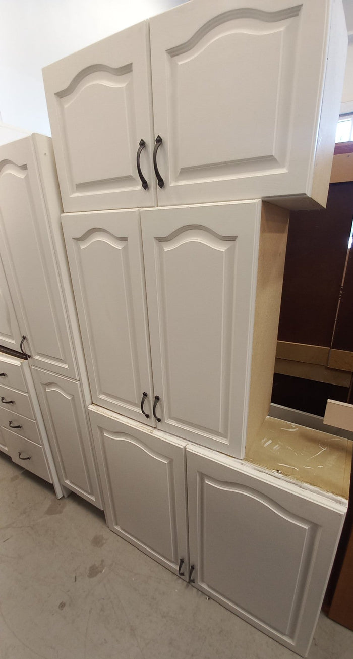12 White Cabinet Kitchen Set
