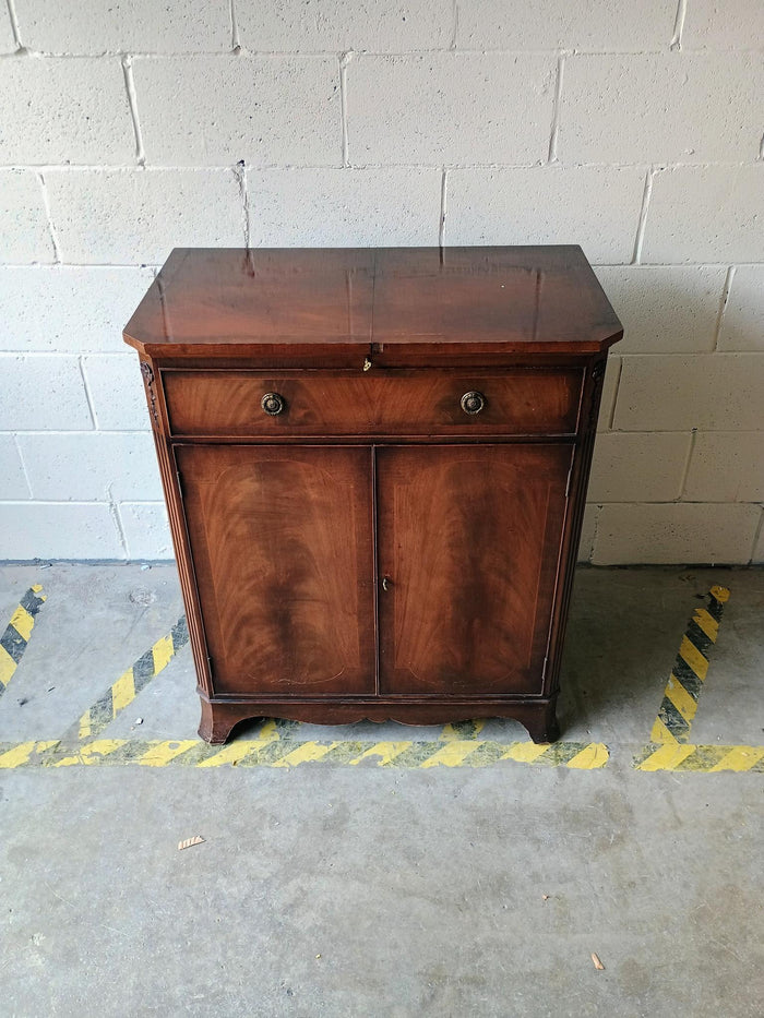 Locking Bar Cabinet