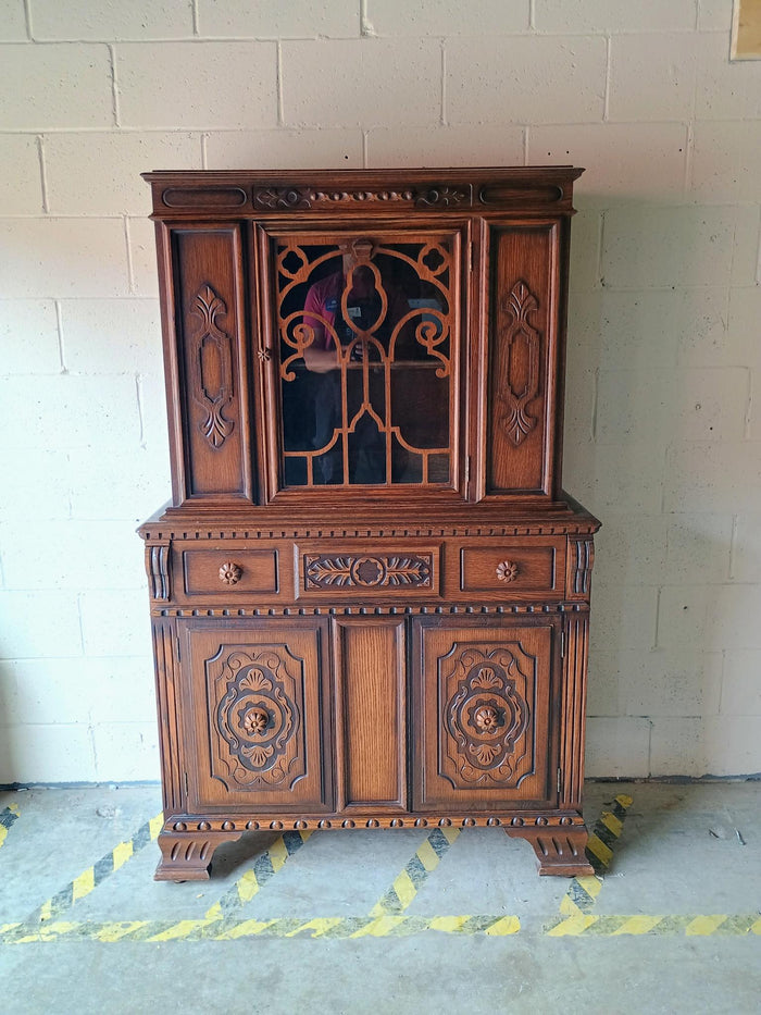 Glass Door Vintage Oak Hutch