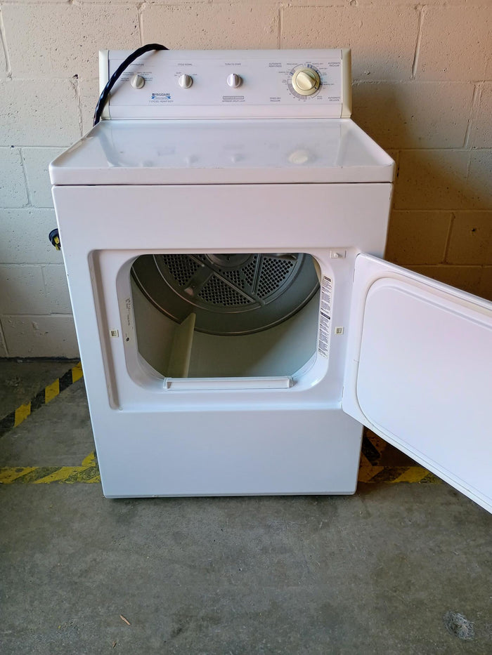 Dryer by Frigidaire