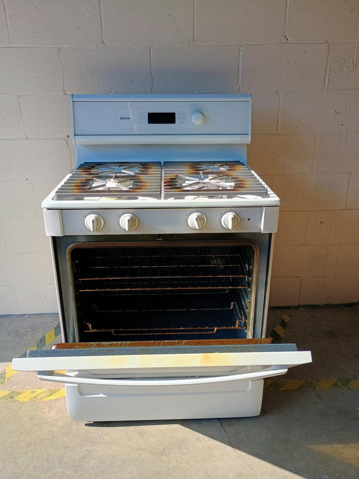 Bosch White Gas Range
