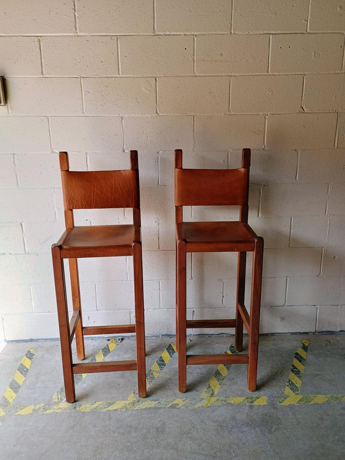 Barstool chairs pair