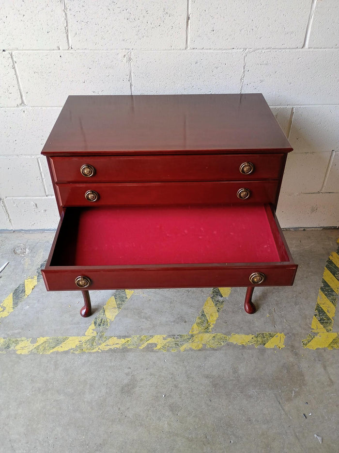 Low Hutch - Silverware Storage