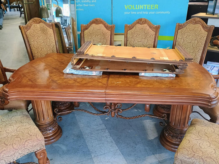 Grand Dining Table with 2 Leaves and 6 Fabric Chairs, 2 Leather Chairs